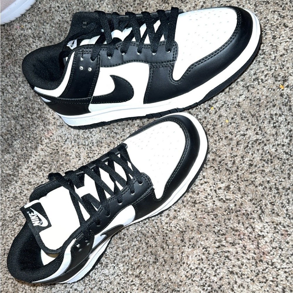 Got them off the app and they do not fit me . They are Brand New,Never worn!!